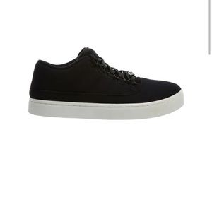 Jordan Westbrook 0 Low in black